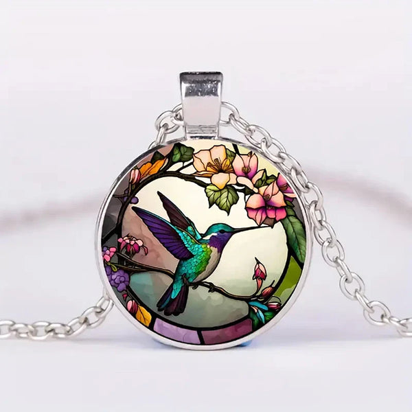 Náhrdelník s přívěskem kolibřík ve skleněné kupoli