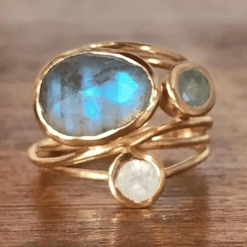 Vintage vykládaný prsten s modrým měsíčním kamenem