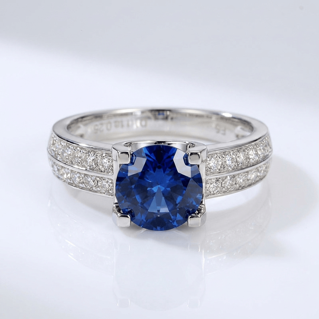 Stříbrný solitérní prsten s kulatými diamanty pavé - (nastavitelný)