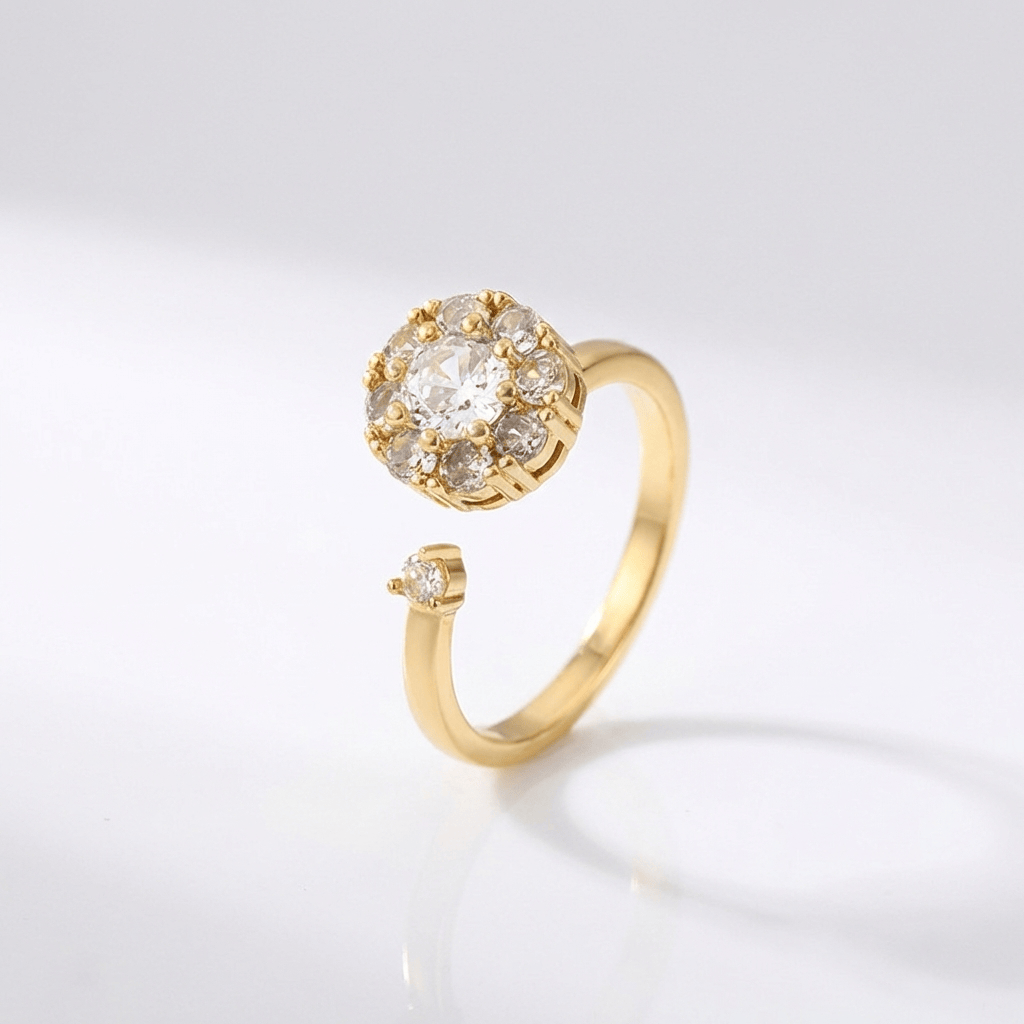 Prsten s klastrem diamantů - (nastavitelný)