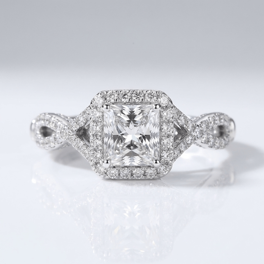 Stříbrný prsten Trilogie s diamanty cushion