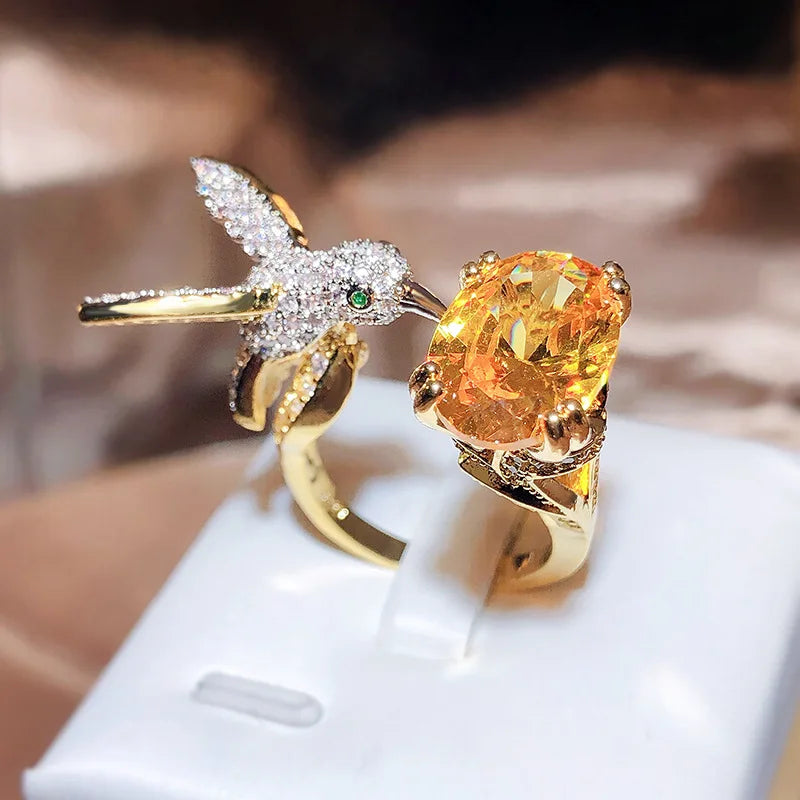 Nastavitelný prsten kolibřík s drahým kamenem – zirkon, pozlacený 14K zlatem