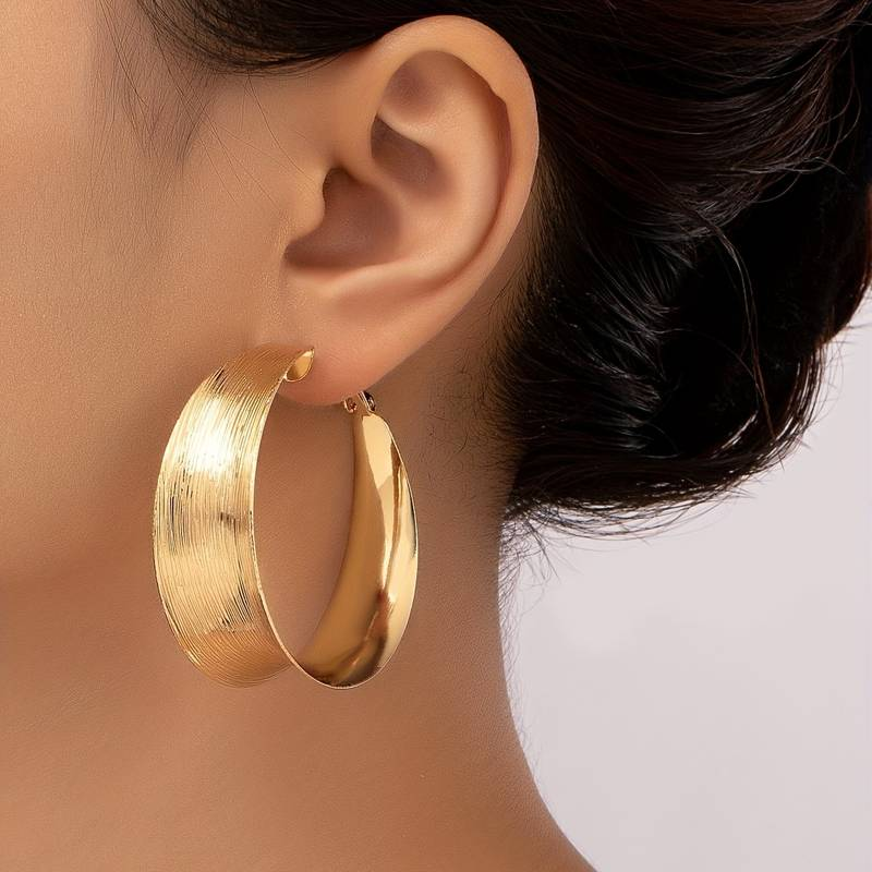 Vintage zlaté ažurové kruhové náušnice