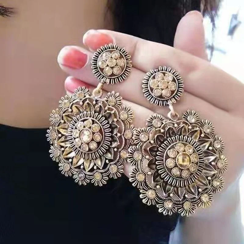 Vintage třpytivé náušnice mandala