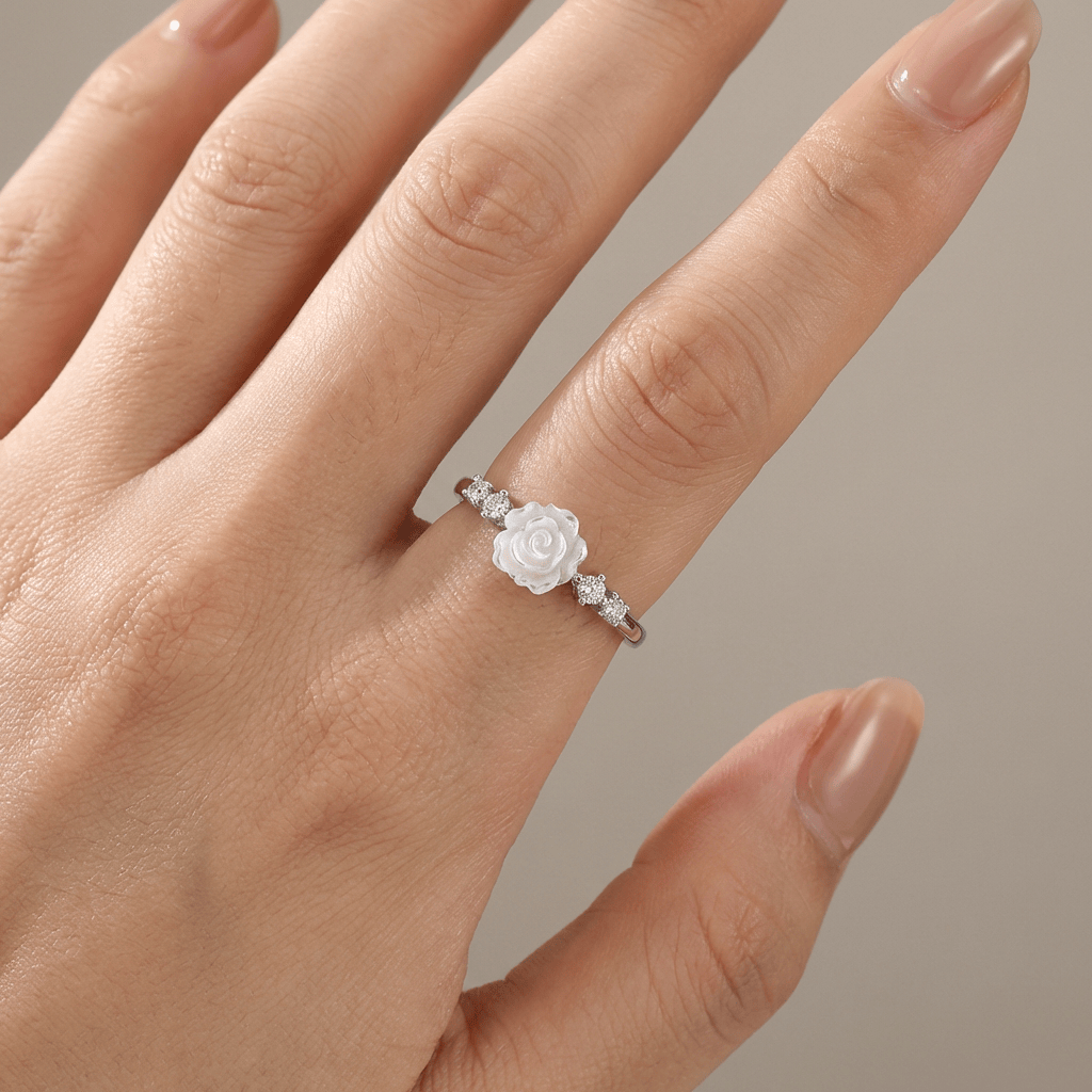 Stříbrný prsten s růží a diamanty - (nastavitelný)